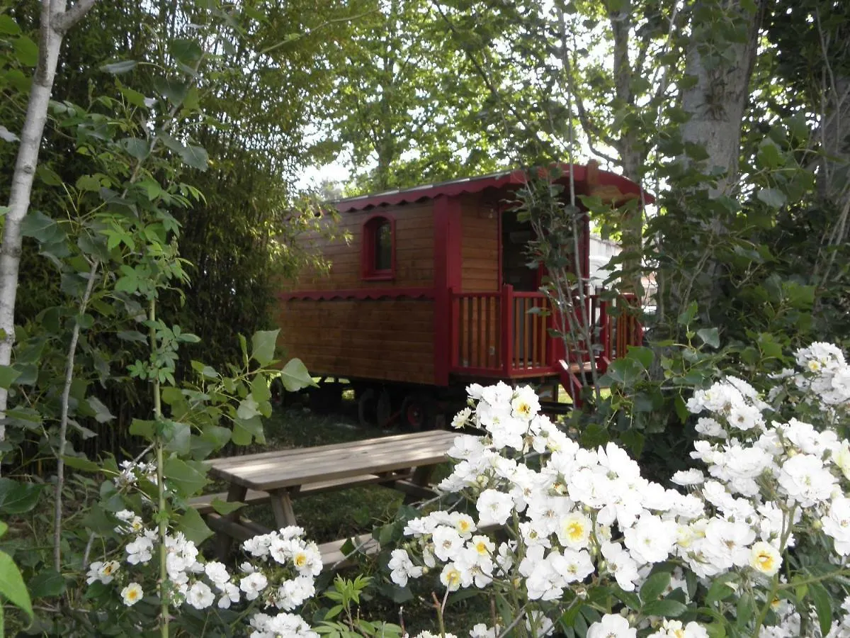 Camping Provence Roulottes Hotel Barbentane Frankrijk